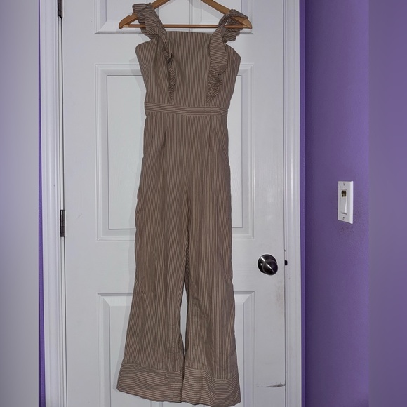 Missguided jumpsuit with frill front in stripe *LIGHT BROWN* - Picture 6 of 7